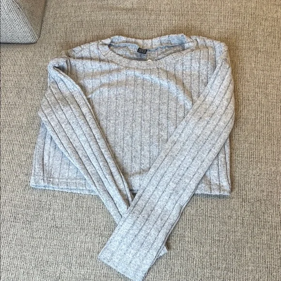 Cropped Ribbed Sweaters - Picture 3 of 3